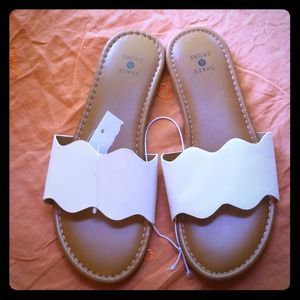 shade and shore sandals